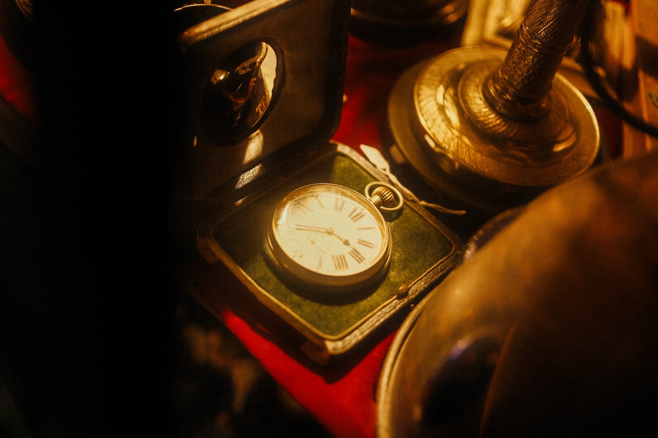 Montre ancienne et objets de succession
