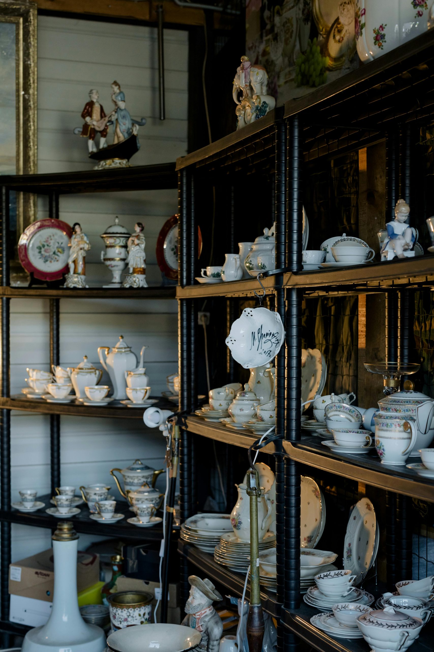 Antiquaire en déplacement lors d'une estimation à domicile